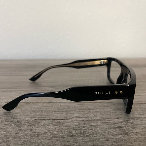 Gucci Eyeglasses - Picture 4 of 12